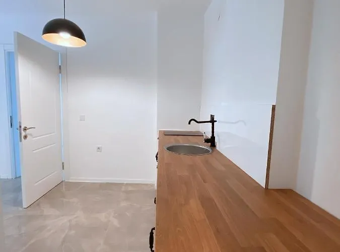 Amber Boutique Hotel *