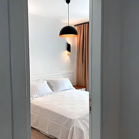 Amber Boutique Çeşme